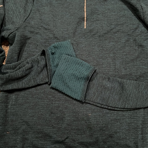 Nike 1/4 Zip Dri-Fit Running Pullover - Picture 6 of 6